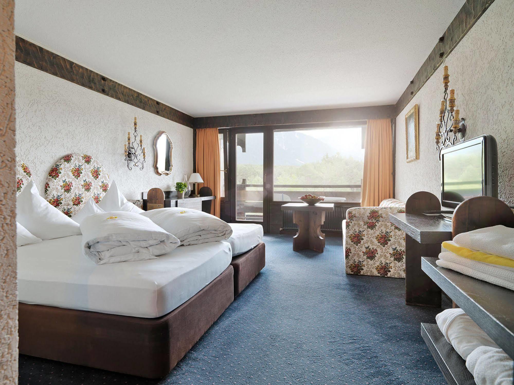 Kaysers Tirolresort - Wohlfuehlhotel Fuer Erwachsene Миминг Экстерьер фото